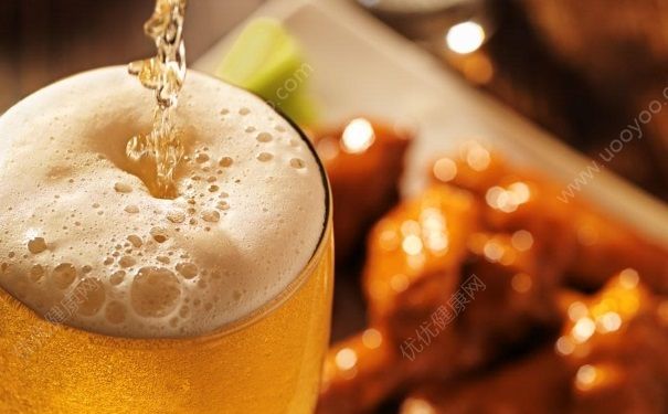 口腔潰瘍能喝酒嗎？口腔潰瘍能不能喝啤酒？(3)
