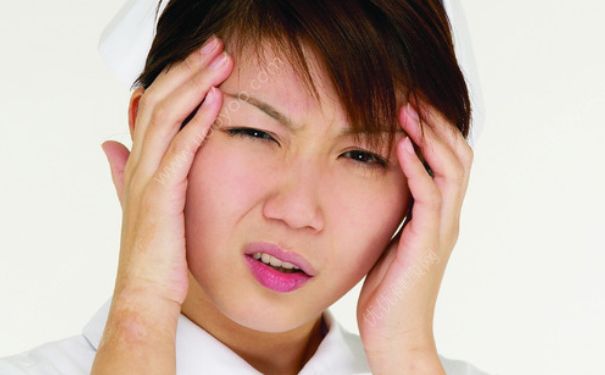 睡眠不足頭痛是什么原因？睡眠不足頭痛吃什么好？(4)