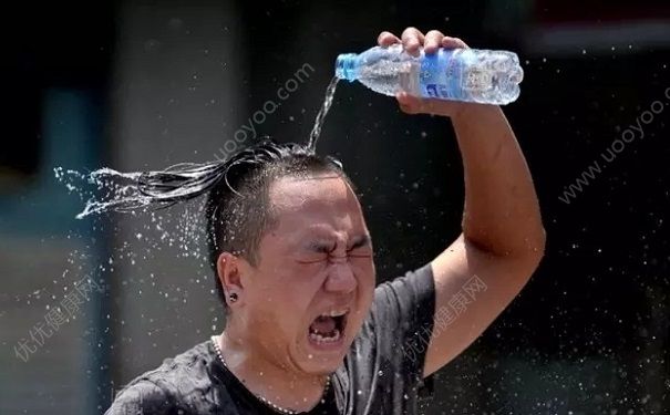 天氣太熱會(huì)流鼻血嗎？夏天在太陽下曬了一會(huì)流鼻血什么原因？(1)