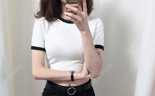 女生長(zhǎng)胸毛正常嗎？女生長(zhǎng)胸毛的原因(2)