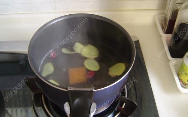 冰糖能治感冒嗎？生姜冰糖水能治感冒嗎？(2)