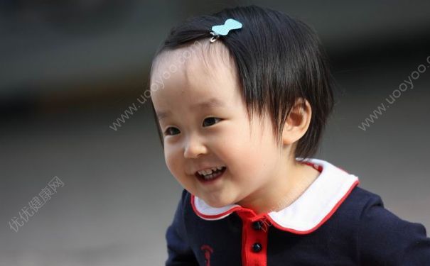 兩歲兒童說(shuō)話結(jié)巴怎么辦？?jī)蓺q兒童說(shuō)話結(jié)巴怎么治？(3)