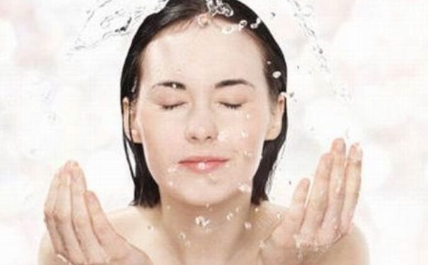 換季皮膚過(guò)敏怎么辦？換季皮膚過(guò)敏的原因(3)