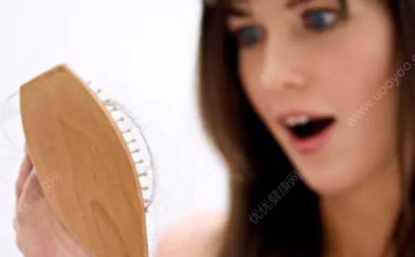 換季掉頭發(fā)怎么辦？換季頭發(fā)掉的厲害怎么辦？(1)