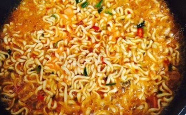 牙髓炎可以吃什么？牙髓炎可以吃泡面嗎？(3)
