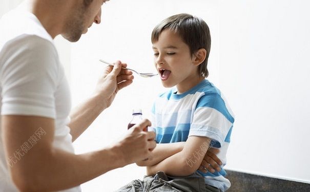 嗓子發(fā)炎吃什么好的快呢？治療嗓子發(fā)炎的食療方法有哪些？(1)