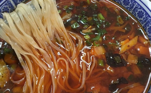 喝酒前吃什么不容易喝醉？吃什么食物能解酒？(1)
