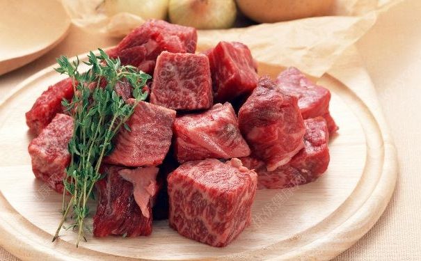 非法屠宰場牛肉瘋狂注水，注水牛肉吃了有什么危害？(3)