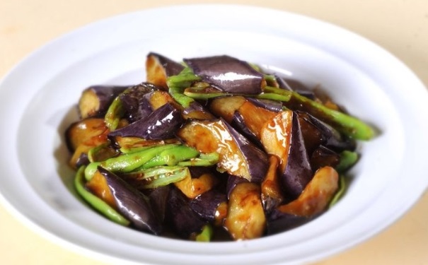 茄子的飲食禁忌有哪些？吃茄子需要注意些什么呢？(1)