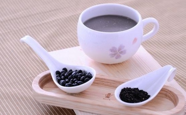 黑豆有哪些作用功效？黑豆的營養(yǎng)價值有哪些呢？(1)