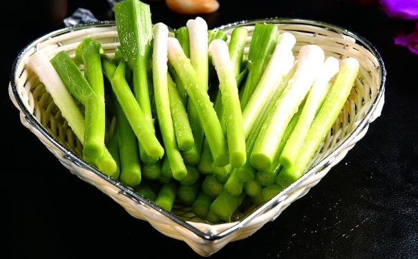 蒜苗有什么功效作用？蒜苗的營養(yǎng)價值有哪些？(1)