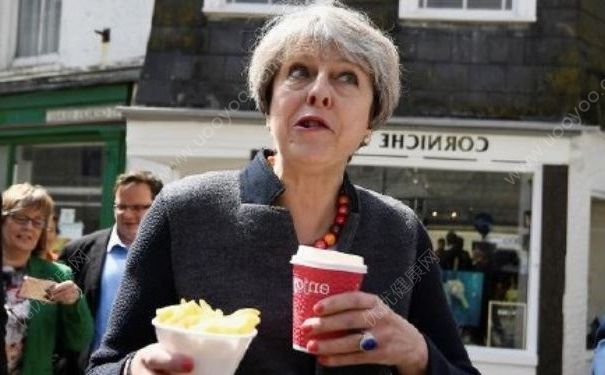 英國(guó)首相齜牙咧嘴吃薯?xiàng)l，吃薯?xiàng)l的危害有哪些？(2)