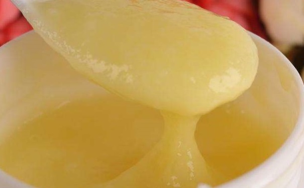 蜂王漿有什么功效作用？蜂王漿的作用功效有哪些？(1)