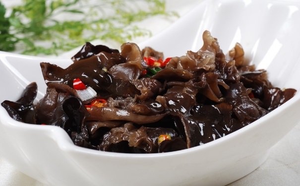 懷孕期間可以吃黑木耳嗎？懷孕期間吃黑木耳會導(dǎo)致流產(chǎn)？(1)