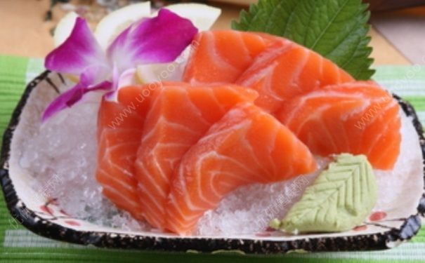 如何挑選優(yōu)質(zhì)的三文魚？三文魚有哪些烹飪方法？(1)