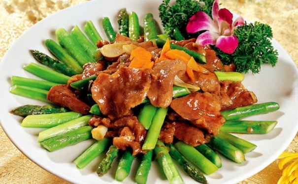 蘆筍能和牛肉一起吃嗎？蘆筍可以炒牛肉嗎？(1)