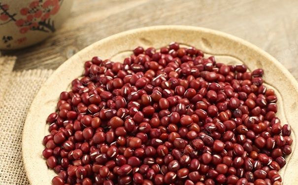 女性經(jīng)常吃紅豆對身體有哪些好處？紅豆的挑選有什么訣竅？(1)
