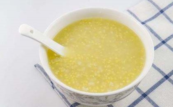 小米粥的功效有哪些？小米粥的功效作用有哪些？(1)
