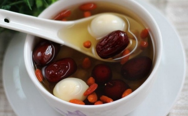 吃什么能防止脫發(fā)？防脫發(fā)的食療法有哪些？(1)