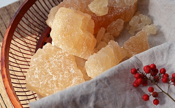冰糖泡水喝可以去火嗎？冰糖泡水喝能去火嗎？(1)