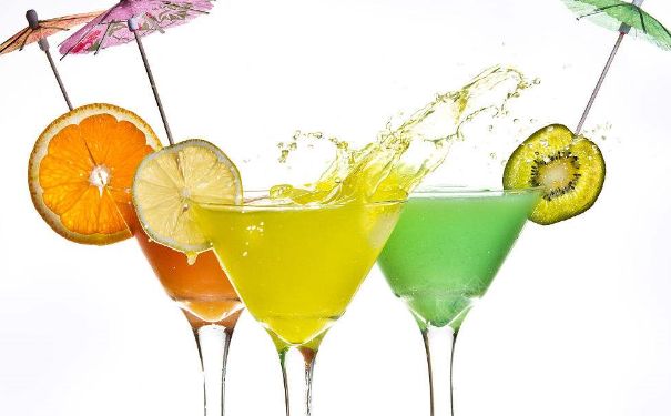 夏季喝什么飲料好？夏季什么飲料可以養(yǎng)顏排毒？(1)