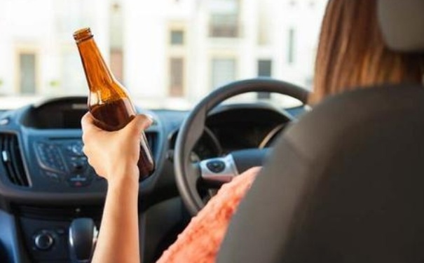 喝了一瓶啤酒多久能開車？喝了一瓶啤酒算酒駕嗎？(1)