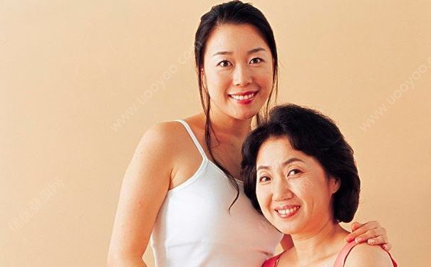 男子發(fā)現(xiàn)右乳房有腫塊且隱隱作痛，一查是乳腺癌(4)