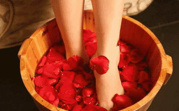 日常如何泡腳養(yǎng)生？日常泡腳時要注意哪些事情？(1)