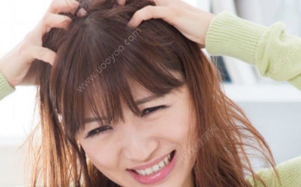 頭皮發(fā)癢能用手指扣嗎？頭皮發(fā)癢怎么辦？(2)