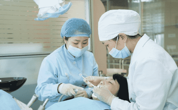導(dǎo)致口腔潰瘍的原因是什么？哪些飲食習(xí)慣易得口腔潰瘍？(1)