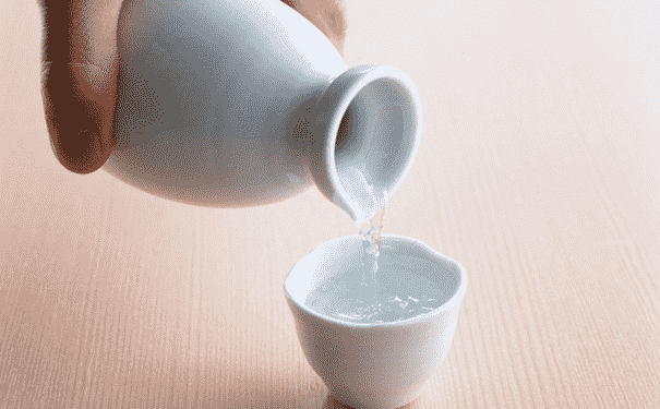 什么人不能喝白酒？白酒煮花甲怎么做？(1)