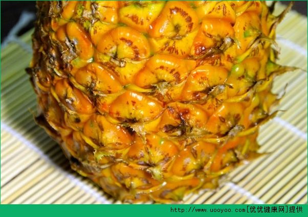 吃菠蘿舌頭麻怎么辦？吃菠蘿為什么舌頭疼？(5)