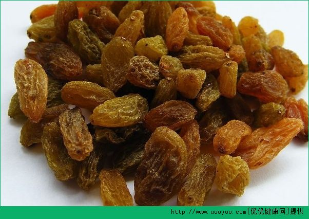 便秘吃葡萄干有功效嗎？吃葡萄干可以治療便秘嗎？(3)
