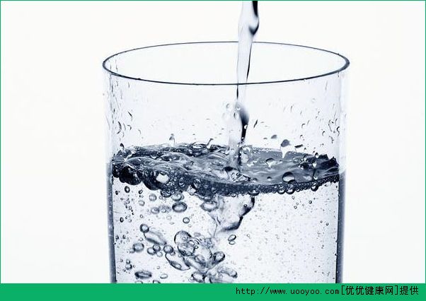 電水壺?zé)掠洃浟λネ?怎么喝水才健康？(4)