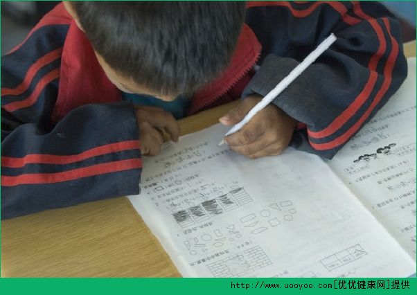 秋天手腳特別容易出汗什么原因？秋天手腳出汗怎么辦？(5)