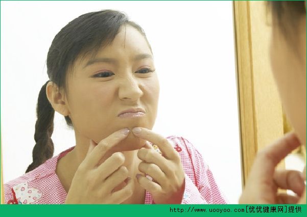 臉上痘痘能擠掉嗎？臉上哪里的痘痘不能擠？(2)