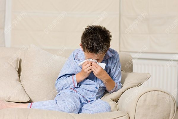 青少年頭發(fā)白怎么辦？青少年頭發(fā)白什么原因？(5)