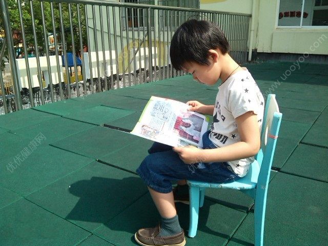 青少年有飛蚊癥怎么辦？飛蚊癥是怎么回事？(2)