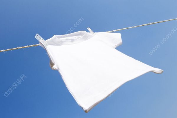 辣椒油怎么洗掉？衣服上的辣椒油怎么洗掉？(1)
