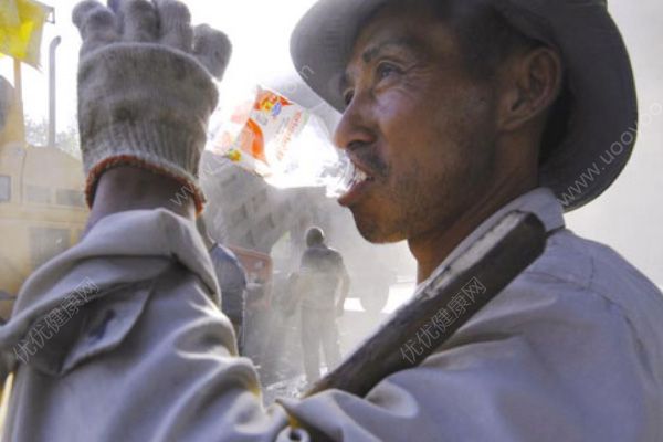 中暑發(fā)生后的處理方法？中暑后的急救措施(4)