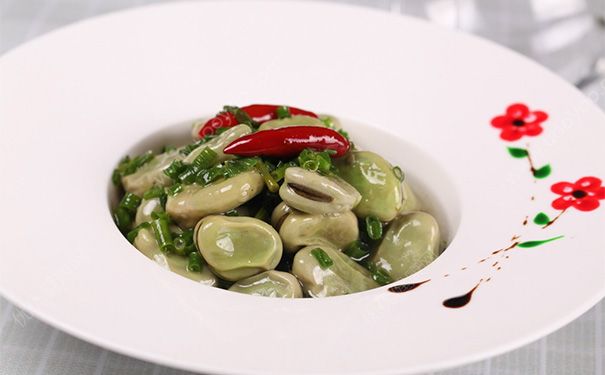 哺乳期吃蠶豆好嗎？哺乳期吃蠶豆會(huì)回奶嗎？(1)