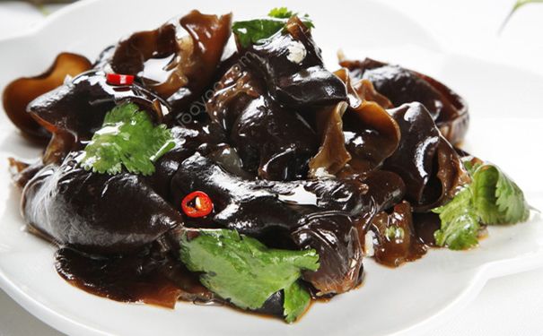 吃木耳會拉肚子嗎？吃黑木耳大便是黑色的嗎？(1)