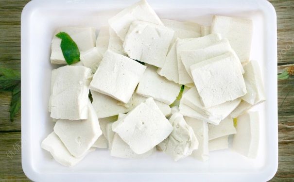 豆腐能生吃嗎？豆腐生吃好嗎？(4)