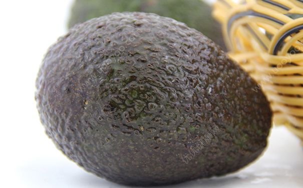 牛油果熟了是什么顏色？成熟的牛油果是什么顏色？(3)
