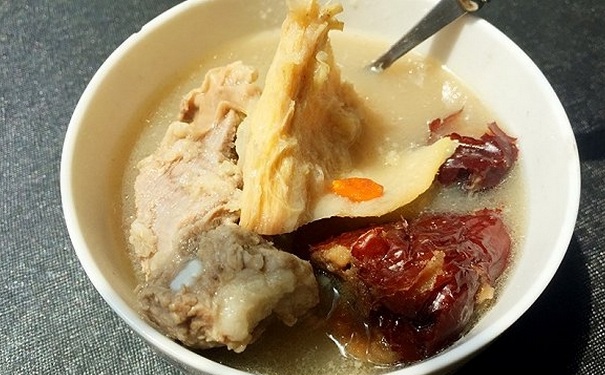 榴蓮殼排骨湯的做法是怎樣的？榴蓮殼排骨湯怎么做？(1)