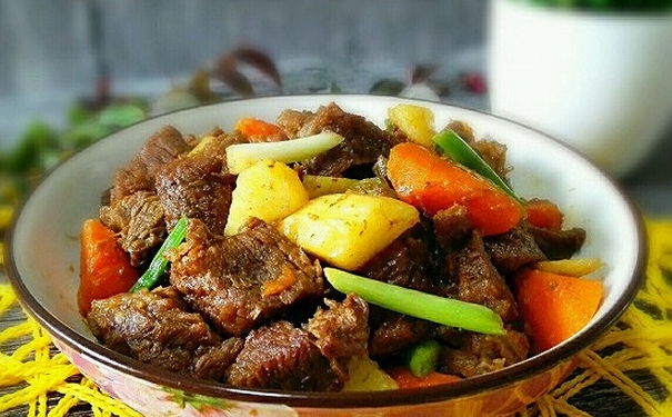 牛肉有有哪些營(yíng)養(yǎng)？吃牛肉有哪些功效？(1)