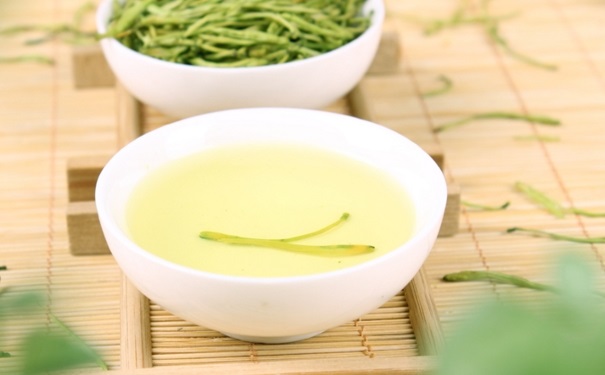 金銀花能和蜂蜜一起喝嗎？金銀花茶能加蜂蜜一起喝嗎嗎？(1)