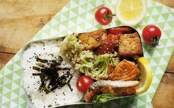 上班族帶飯怎么帶才營養(yǎng)？上班族帶飯的危害(1)