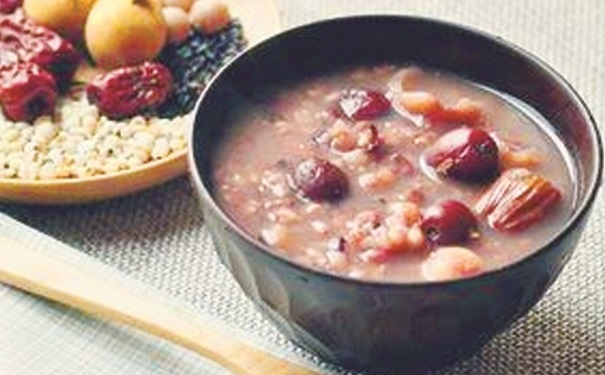 女性經(jīng)期怎么吃補血？經(jīng)期補血的食療方法有哪些？(1)