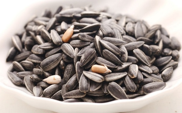 吃瓜子對(duì)身體有什么好處？吃瓜子需要注意什么？(1)